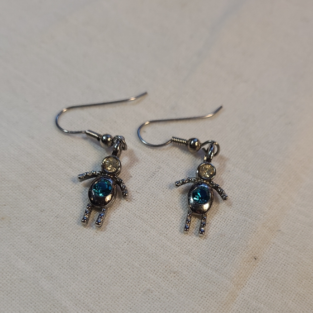 Elegant Silver and Blue People Dangle Earrings Fashion Jewelry